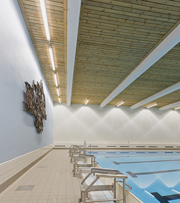 Det nye lyset i svømmehallen har forbedret opplevelsen for brukerne