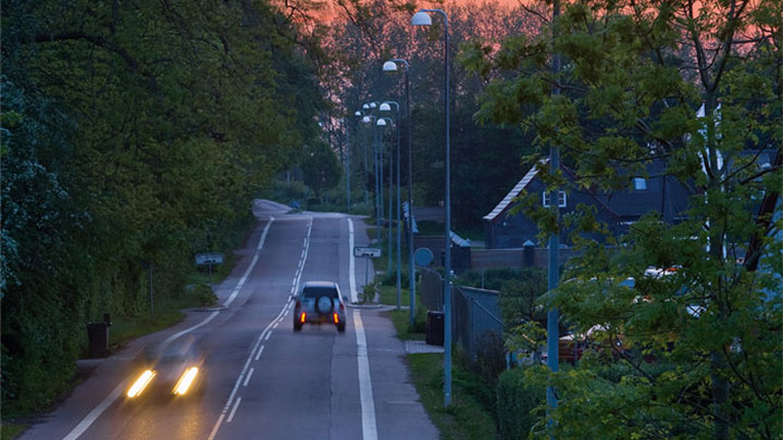 Gate i Holbæk som er belyst med Philips Lighting
