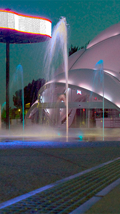 LED-landskapsbelysning fra Philips har gitt Plaza del Milenio et fantastisk samspill av lysscenarioer