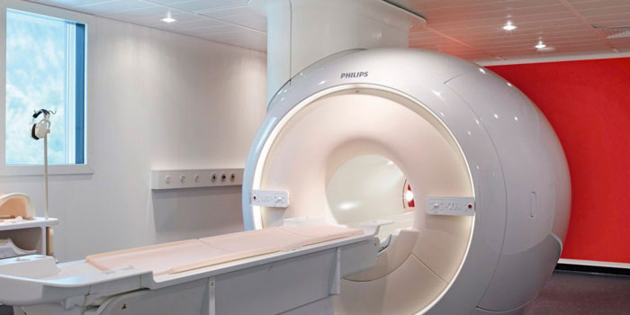 Bildediagnostikkrom med sykehusbelysning fra Philips