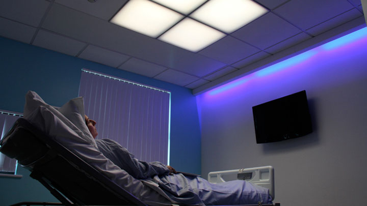 HealWell-pasientrombelysningen fra Philips Lighting forbedrer behandlingsresultatet ved å stimulere pasientenes naturlige søvnrytme