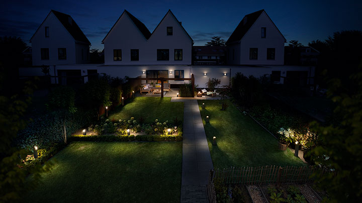 back-yard-arbour