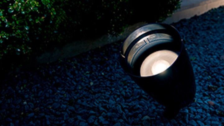 Philips LED flombelysning i hage