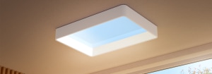 Philips Skylight er designet for å gjengi den naturlige lysstyrken, nyansene og dybden av sollys, og skaper en illusjon av dagslys innendørs takket være den patenterte NatureConnect LED-teknologien.